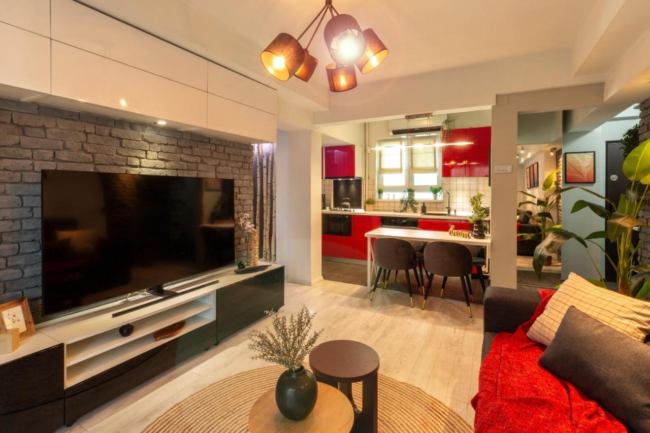 Modern 1Br Apt In The Old Town: The Perfect Choice Bucureşti Ngoại thất bức ảnh