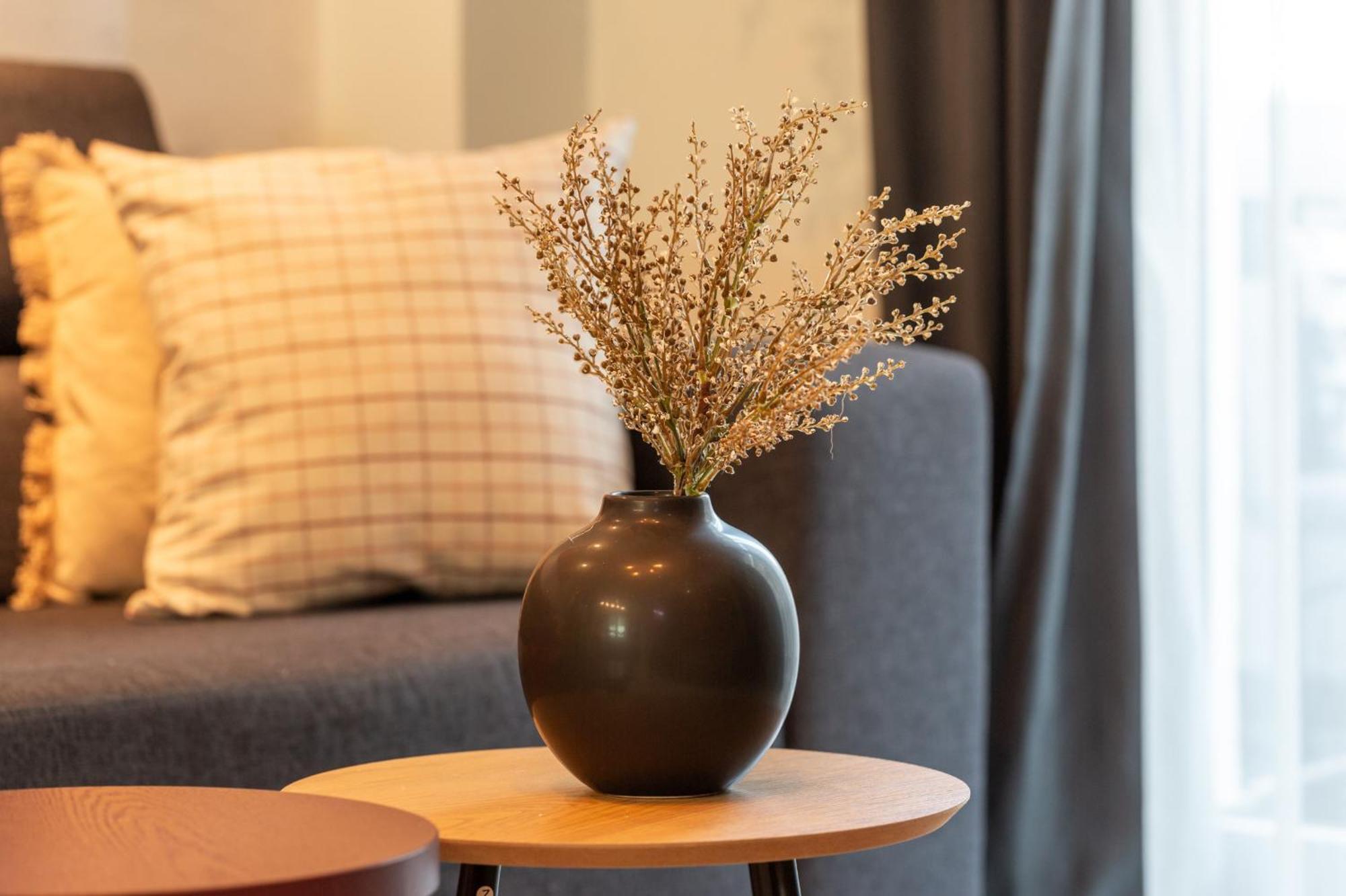 Modern 1Br Apt In The Old Town: The Perfect Choice Bucureşti Ngoại thất bức ảnh