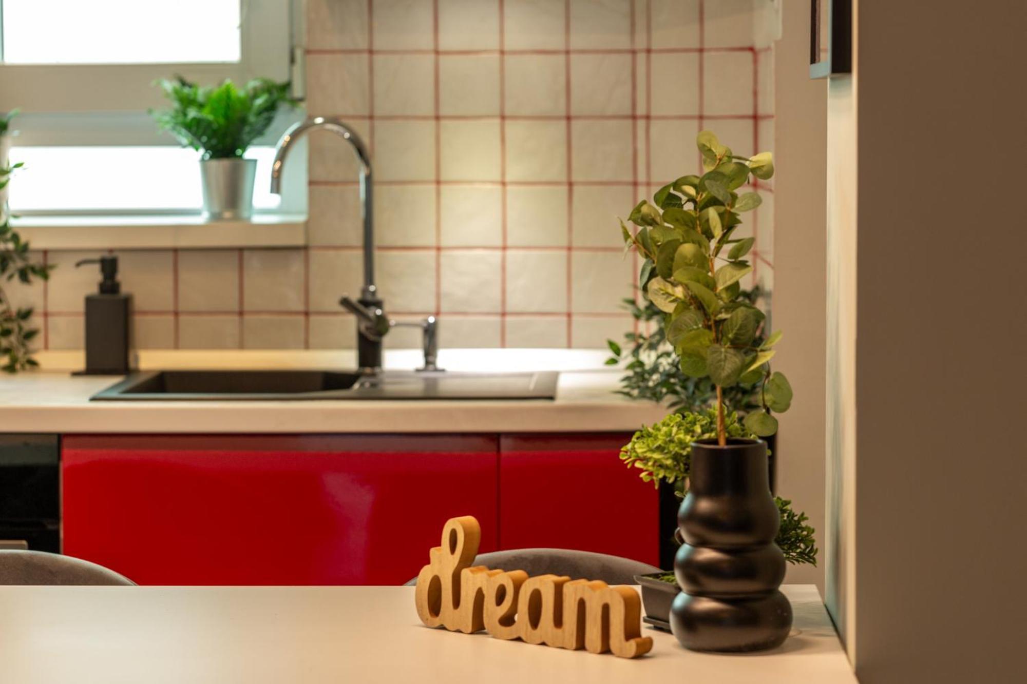 Modern 1Br Apt In The Old Town: The Perfect Choice Bucureşti Ngoại thất bức ảnh