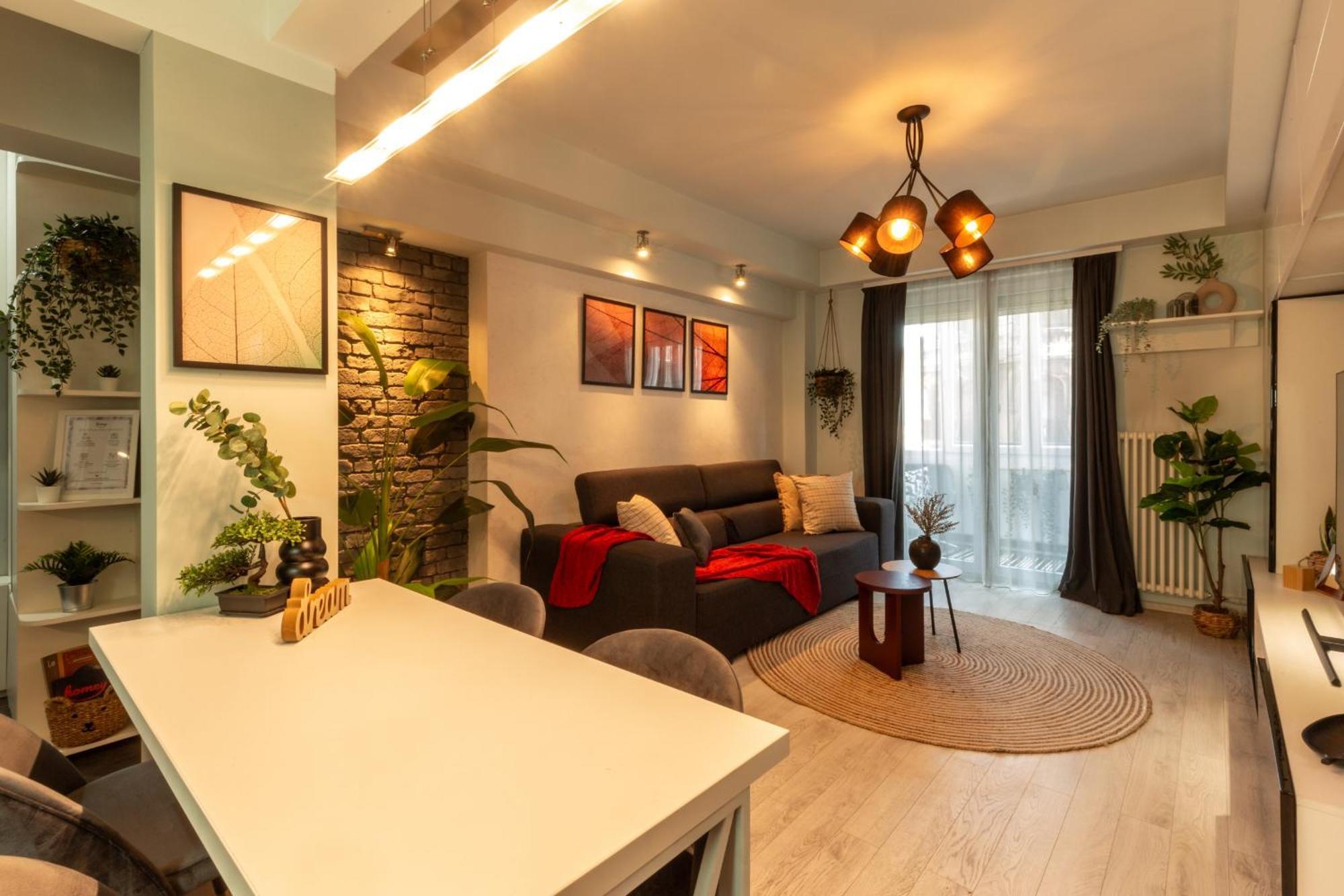Modern 1Br Apt In The Old Town: The Perfect Choice Bucureşti Ngoại thất bức ảnh